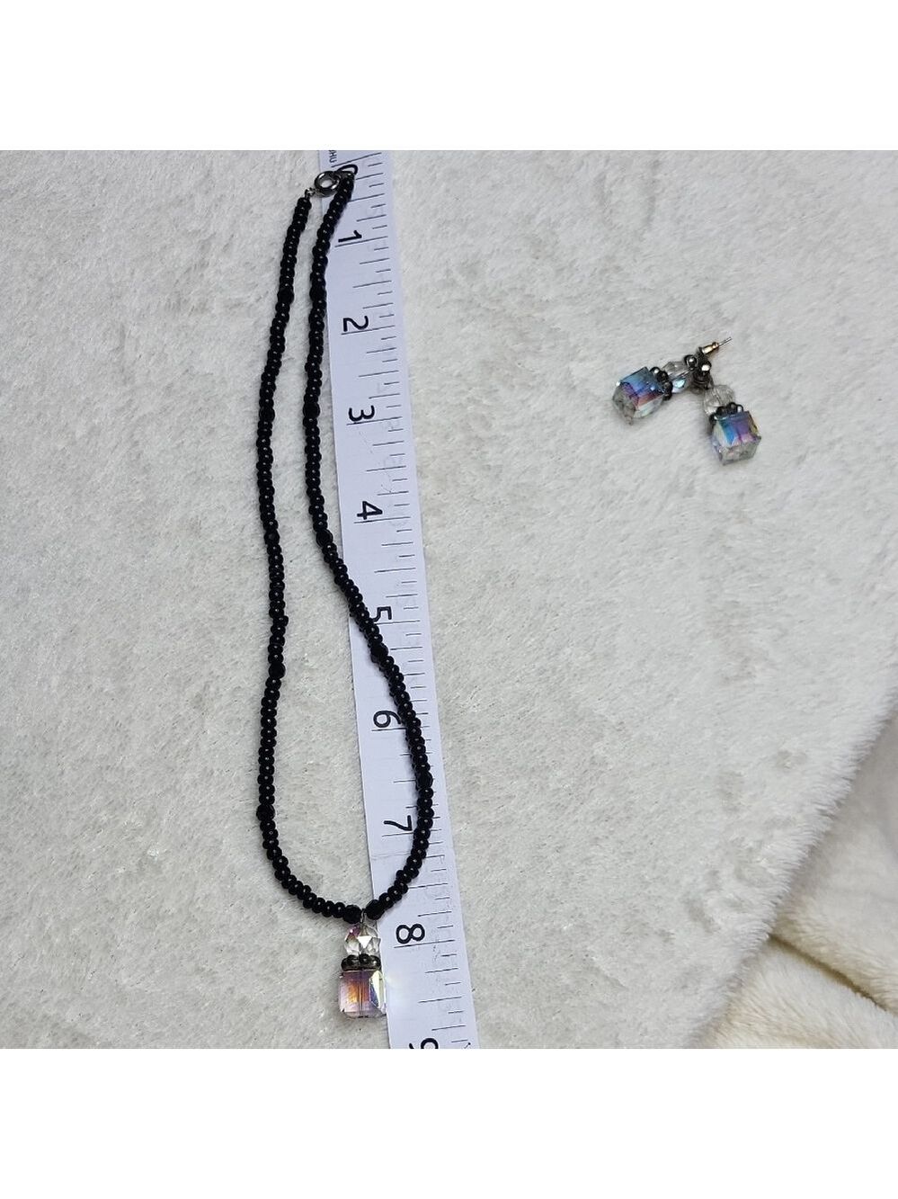 Jewlry | Crystal Necklace with Iridescent Pendant |J2 - Picture 8 of 8